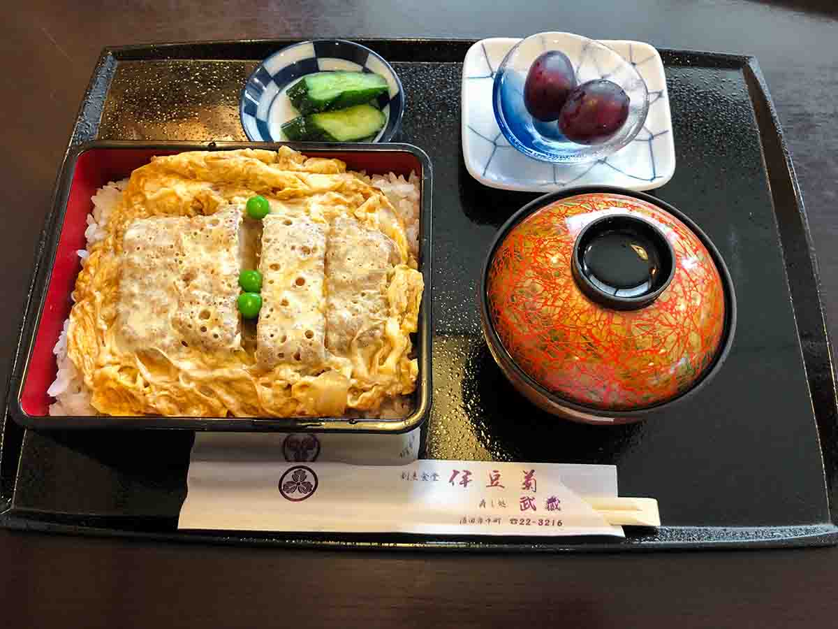 伊豆菊のかつ丼