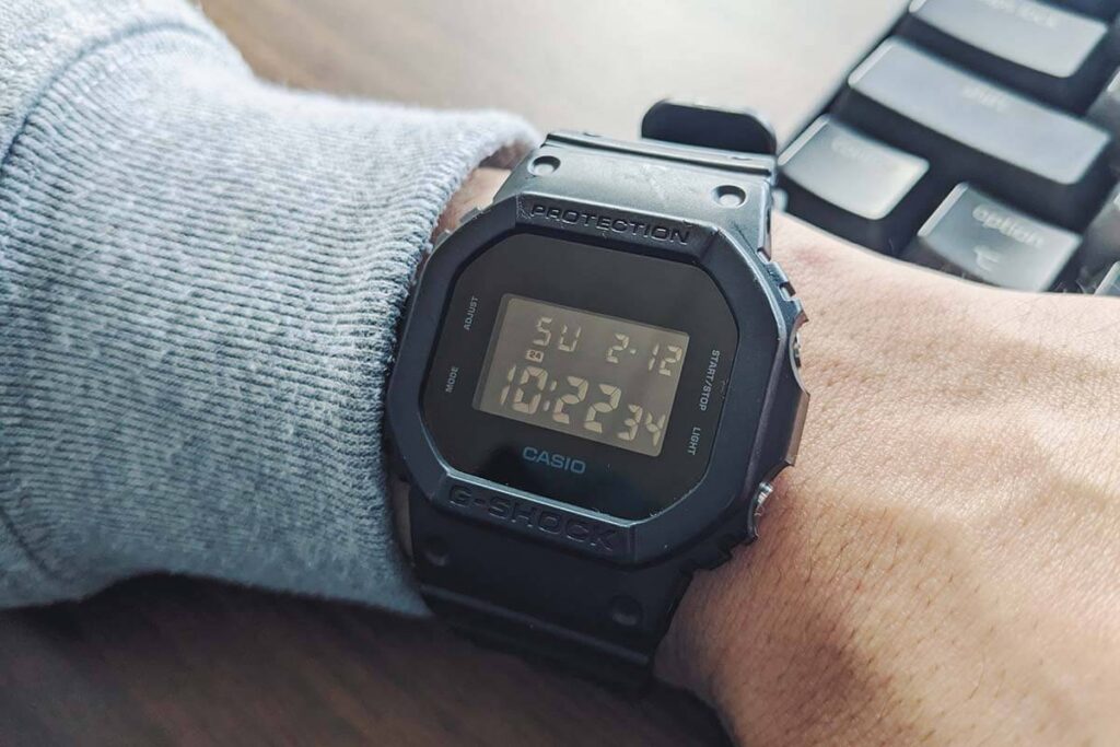 G-SHOCK dw-5600 オールブラック